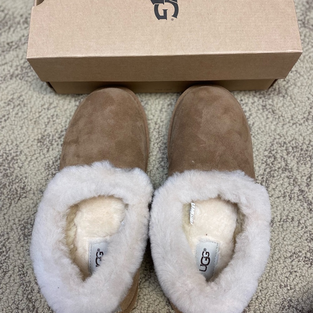 UGG Australia Slippers - size 9